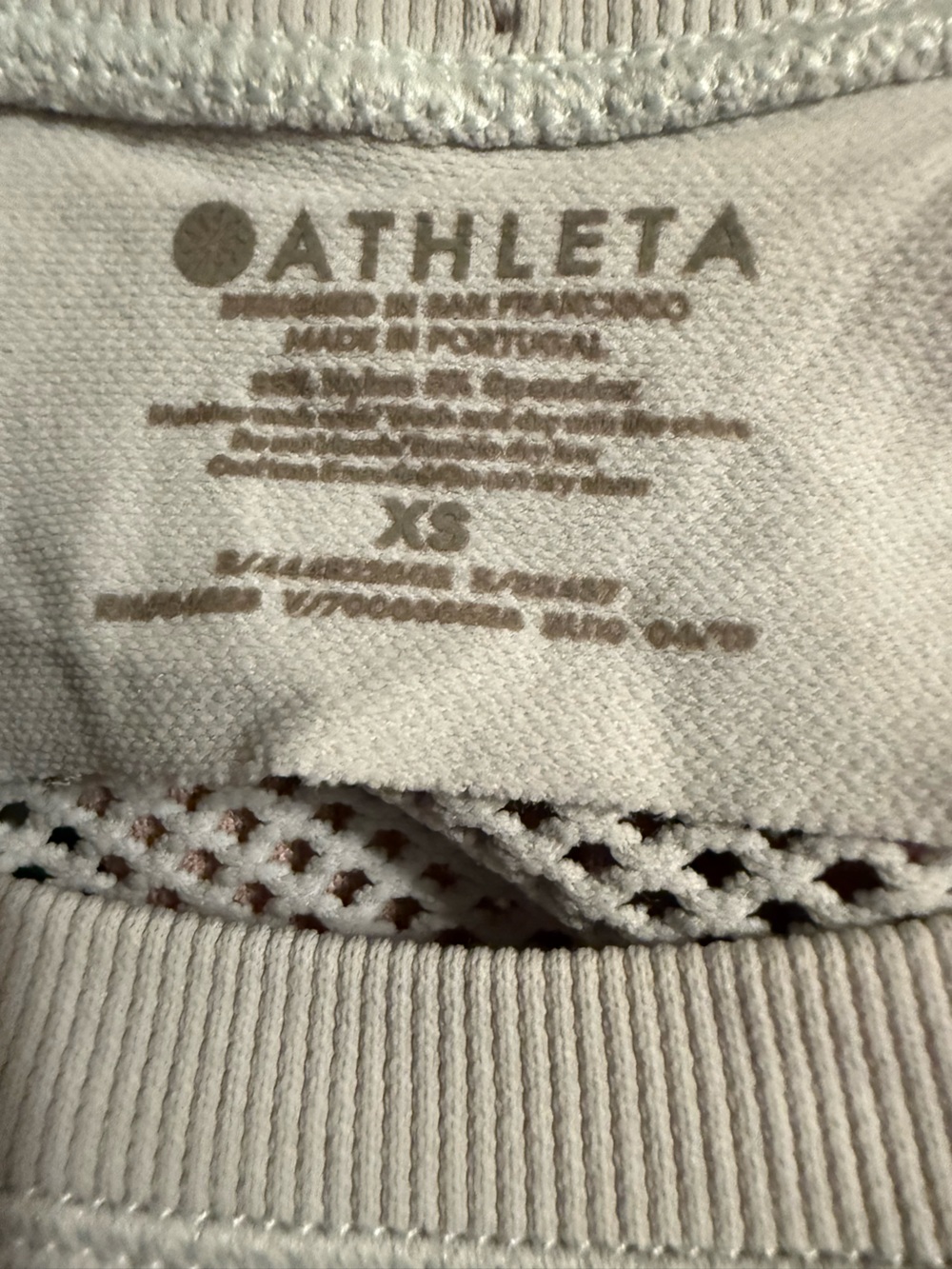 Athleta Seamless Mesh Tank XS Gray Ventilated Performance Top - Picture 6 of 6